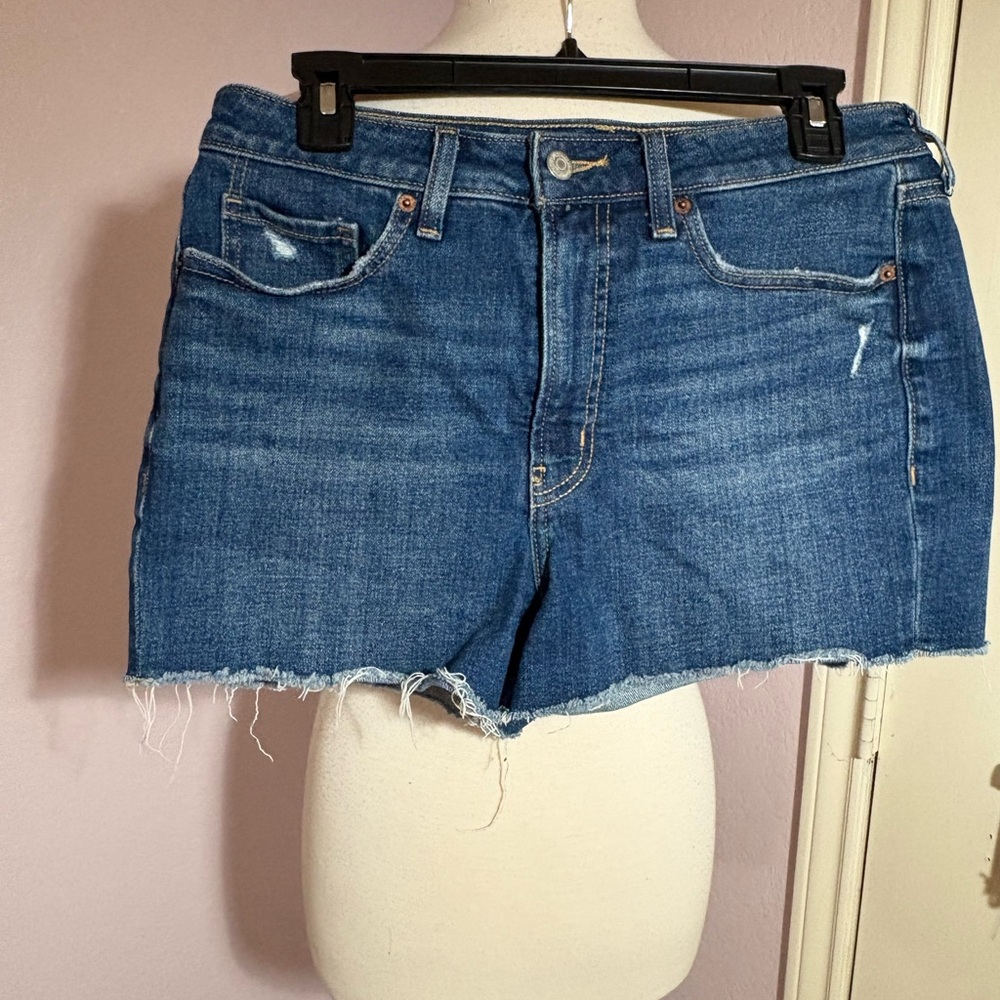 Old Navy Distressed Blue Jean Shorts. Size 8